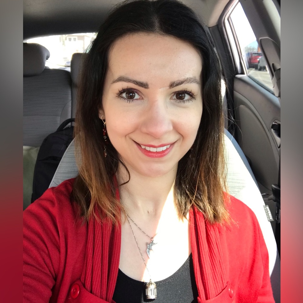 Meet your Posher, Laura